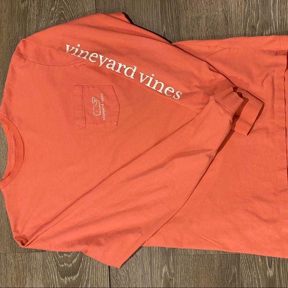 Vineyard Vines Salmon Graphic T - Picture 1 of 2